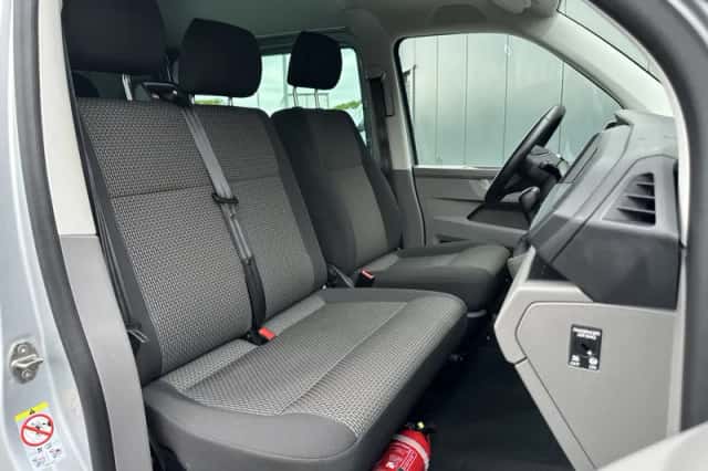 Volkswagen Transporter (2024) thumbnail 5