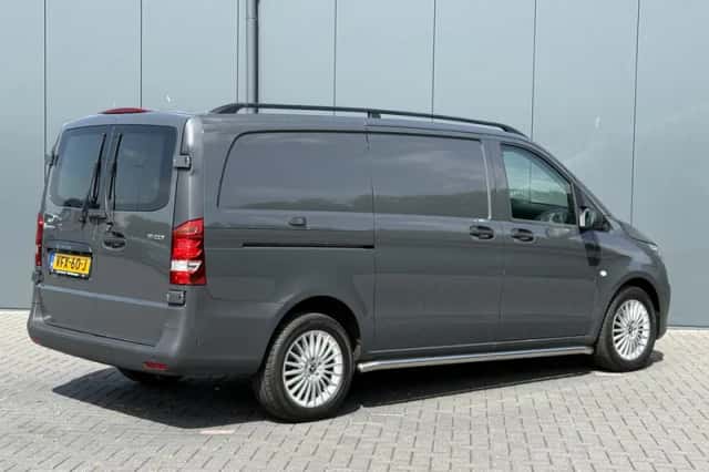 Mercedes-Benz Vito (2017) thumbnail 3