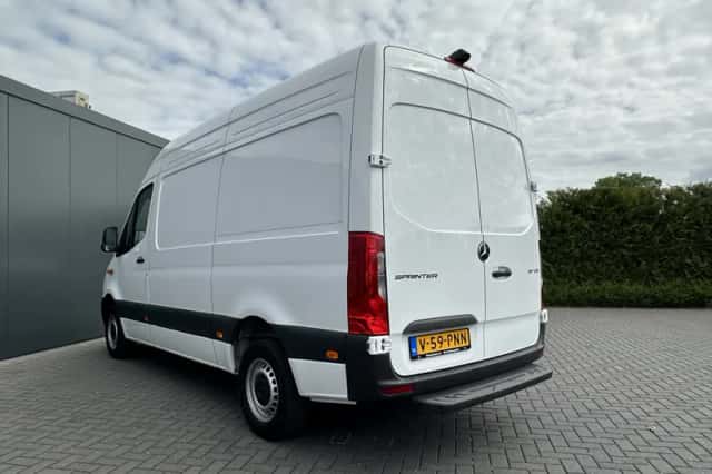 Mercedes-Benz Sprinter (2024) thumbnail 4