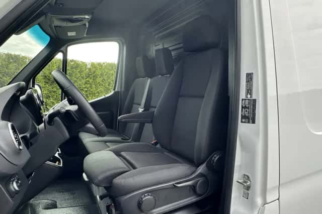 Mercedes-Benz Sprinter (2024) thumbnail 6