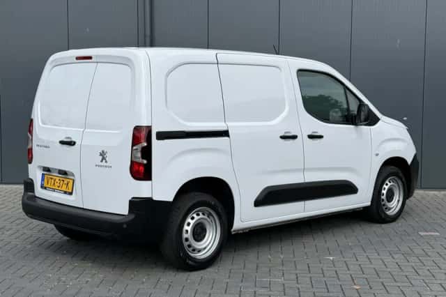 Peugeot Partner (2023) thumbnail 2