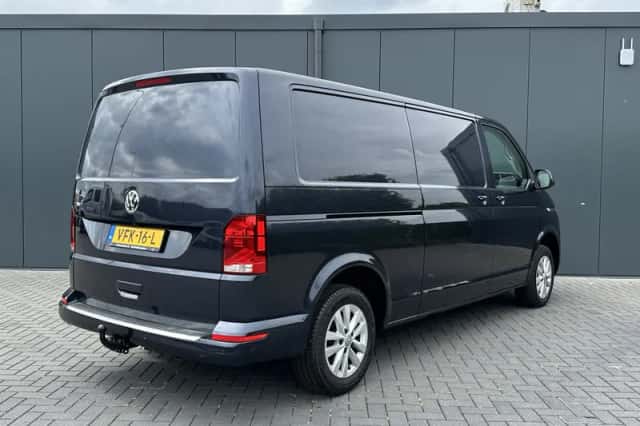 Volkswagen Transporter (2020) thumbnail 2