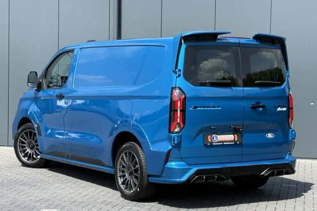 Ford E-Transit (2025) thumbnail 4