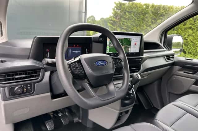 Ford Transit (2024) thumbnail 6