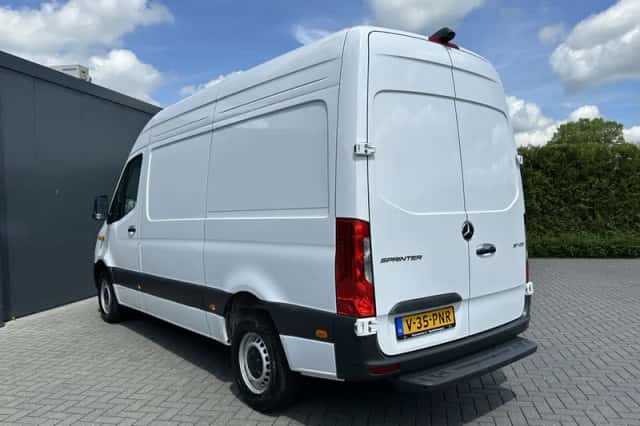 Mercedes-Benz Sprinter (2024) thumbnail 4