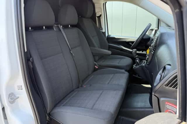 Mercedes-Benz Vito (2021) thumbnail 5