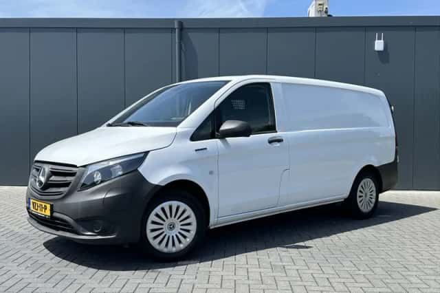 Mercedes-Benz eVito (2023) thumbnail 1