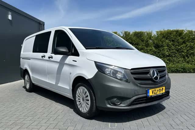 Mercedes-Benz eVito (2023) thumbnail 3