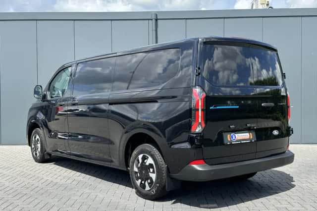 Ford E-Transit (2026) thumbnail 5
