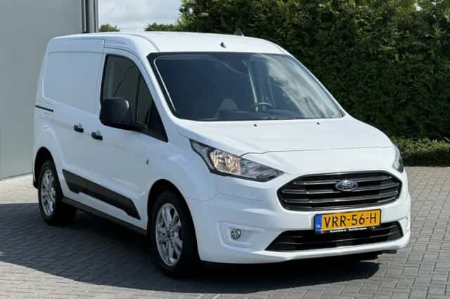 Ford Transit (2022) thumbnail 3
