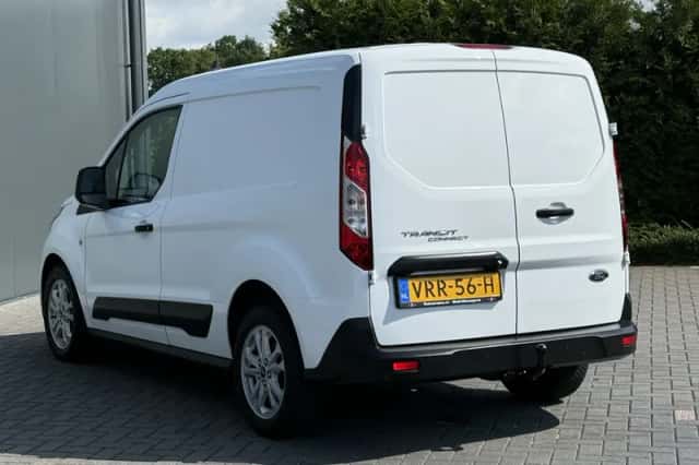 Ford Transit (2022) thumbnail 4