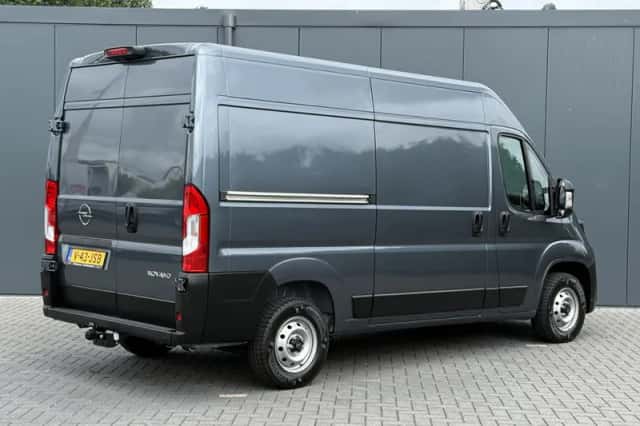 Opel Movano (2024) thumbnail 2