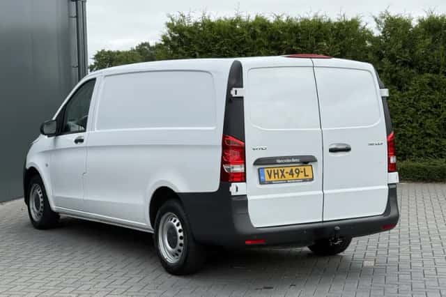 Mercedes-Benz Vito (2021) thumbnail 4