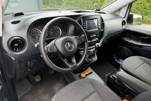 Mercedes-Benz Vito (2021) thumbnail 6