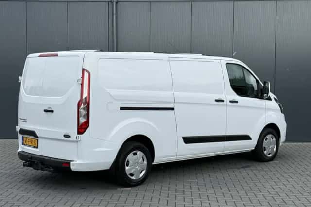 Ford Transit (2020) thumbnail 2