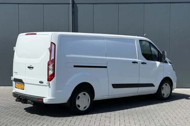 Ford Transit (2020) thumbnail 2