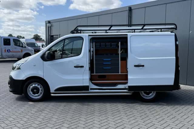 Renault Trafic (2020) thumbnail 2