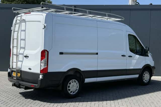 Ford Transit (2019) thumbnail 3