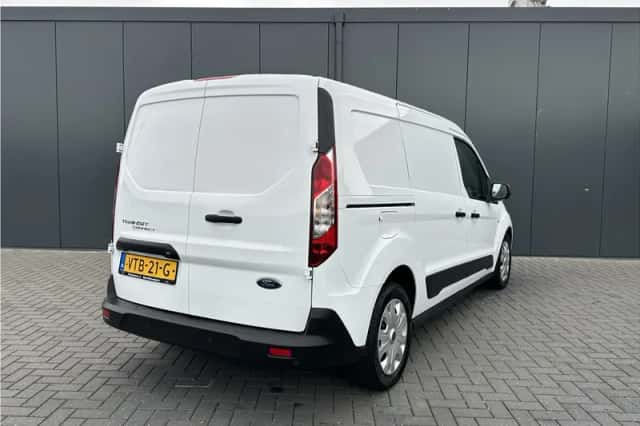 Ford Transit (2022) thumbnail 3