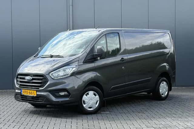 Ford Transit (2022) thumbnail 1