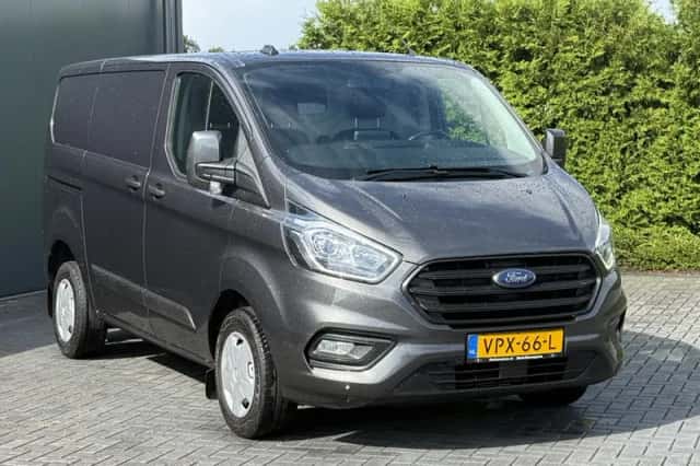Ford Transit (2022) thumbnail 3