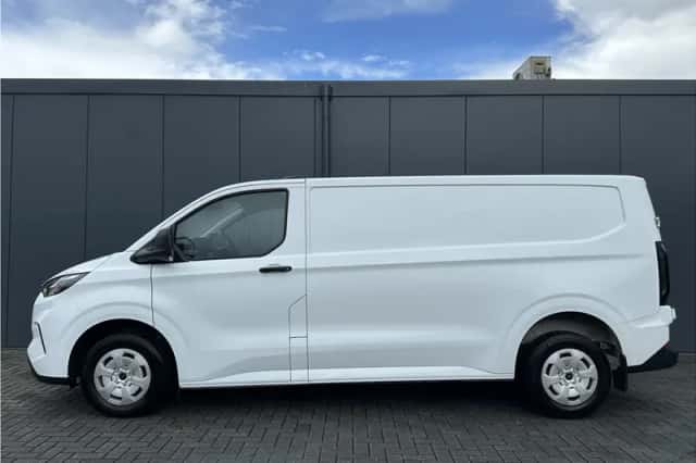 Ford Transit (2024) thumbnail 1