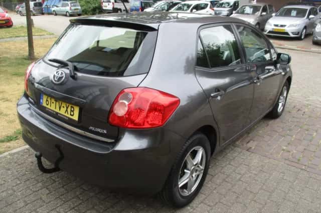 Toyota Auris (2007) thumbnail 4