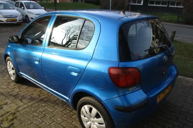 Toyota Yaris (2003) thumbnail 5