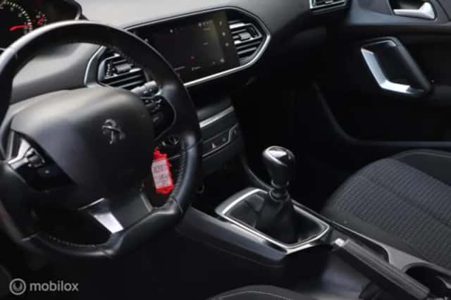 Peugeot 308 (2020) thumbnail 12