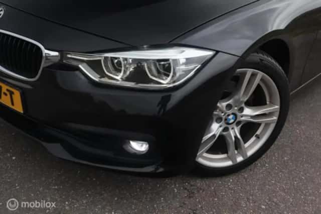 BMW 3-Serie (2017) thumbnail 2