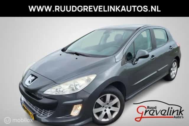 Peugeot 308 (2010) thumbnail 1