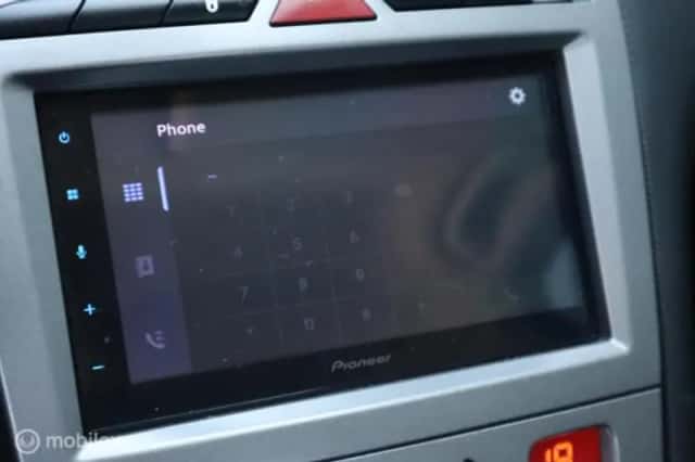 Peugeot 308 (2010) thumbnail 13