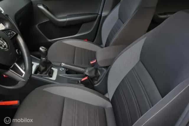 Škoda Octavia (2019) thumbnail 16