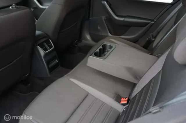 Škoda Octavia (2019) thumbnail 17