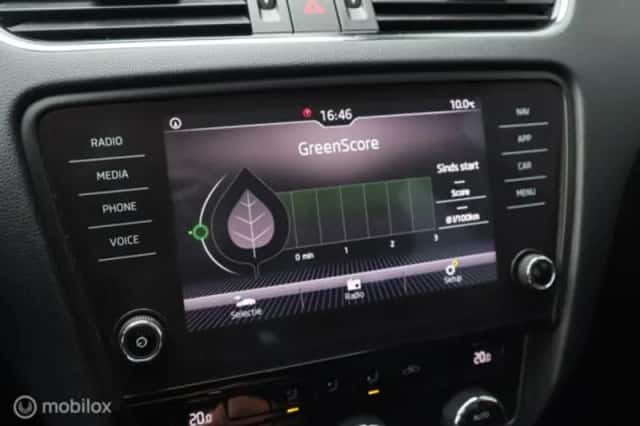 Škoda Octavia (2019) thumbnail 31