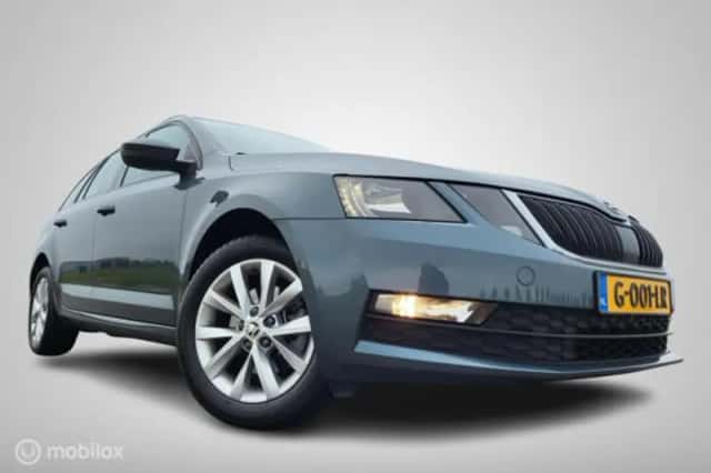 Škoda Octavia (2019) thumbnail 36