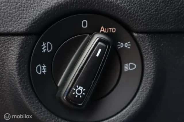 Škoda Octavia (2019) thumbnail 37