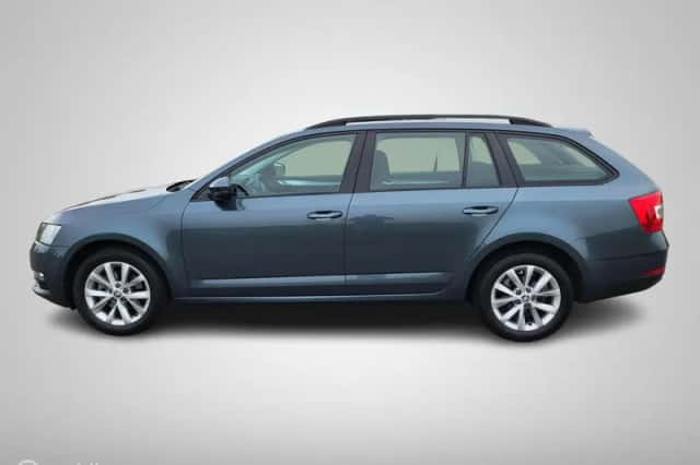 Škoda Octavia (2019) thumbnail 5