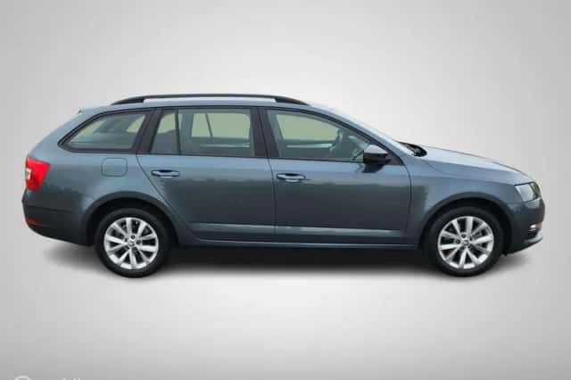 Škoda Octavia (2019) thumbnail 6