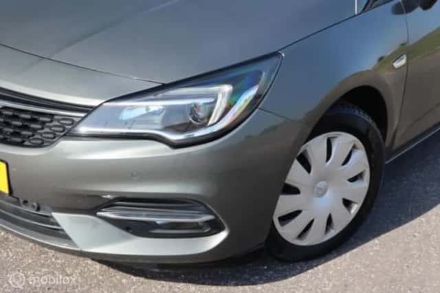Opel Astra (2020) thumbnail 2