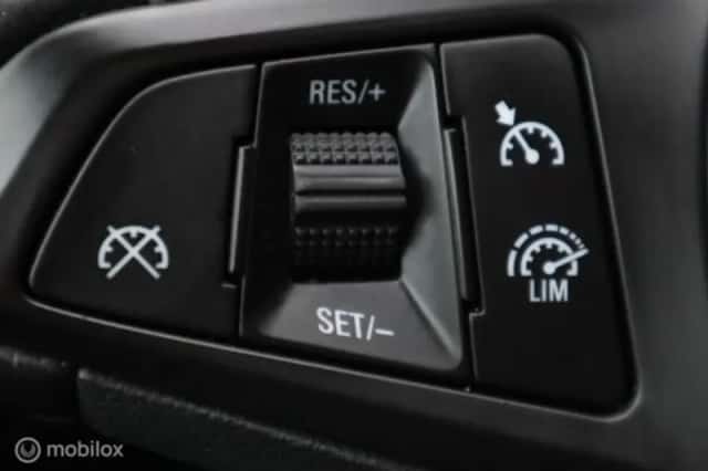 Opel Astra (2020) thumbnail 28