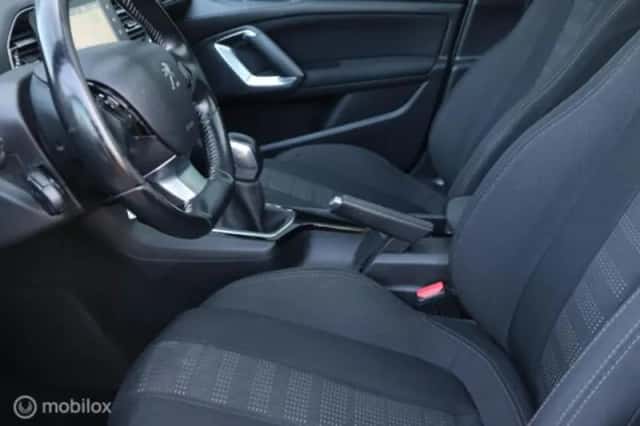 Peugeot 308 (2017) thumbnail 16