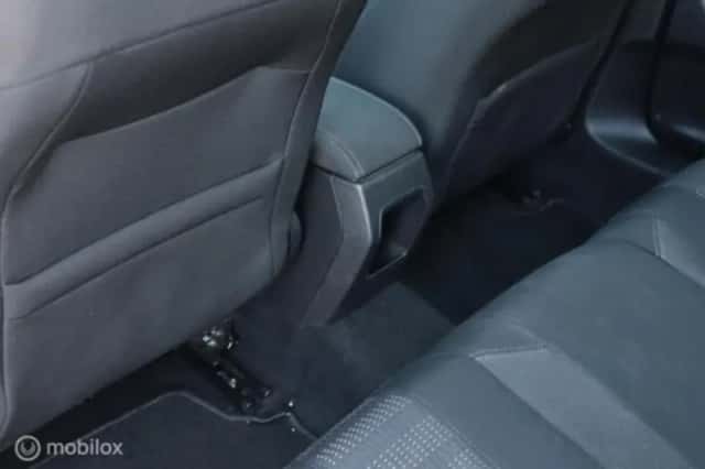 Peugeot 308 (2017) thumbnail 19