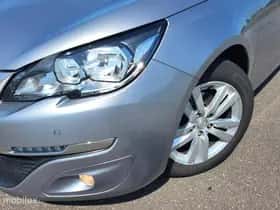 Peugeot 308 (2017) thumbnail 3