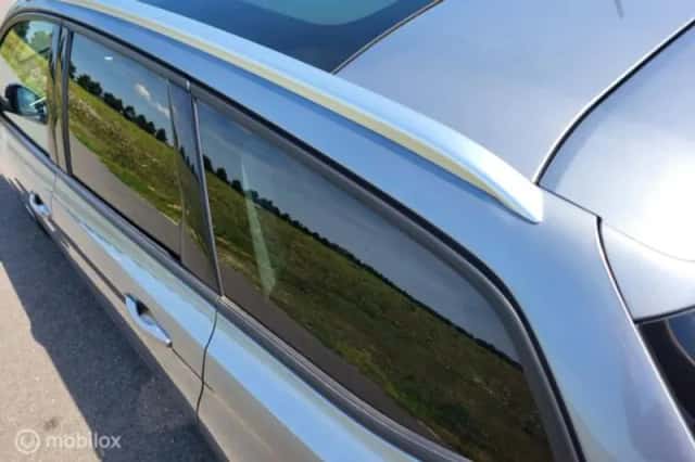 Peugeot 308 (2017) thumbnail 25