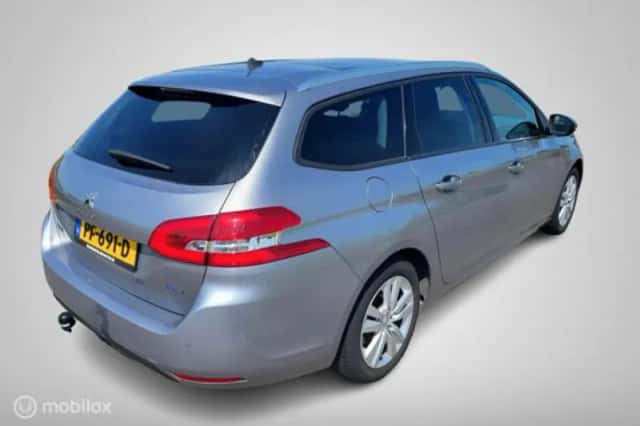 Peugeot 308 (2017) thumbnail 4