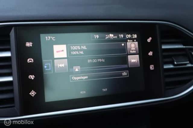 Peugeot 308 (2017) thumbnail 31