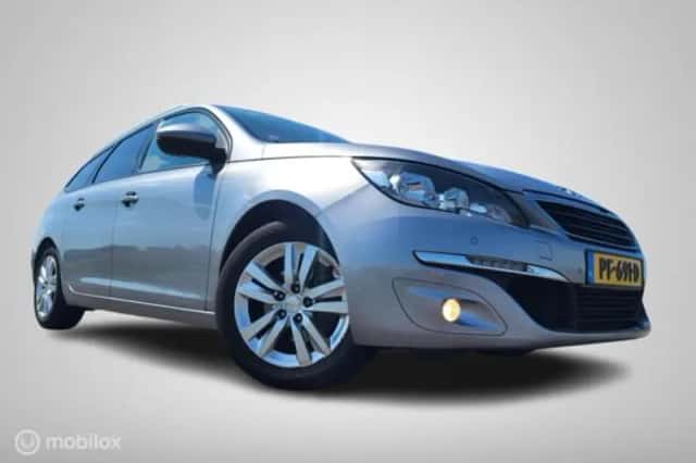 Peugeot 308 (2017) thumbnail 36