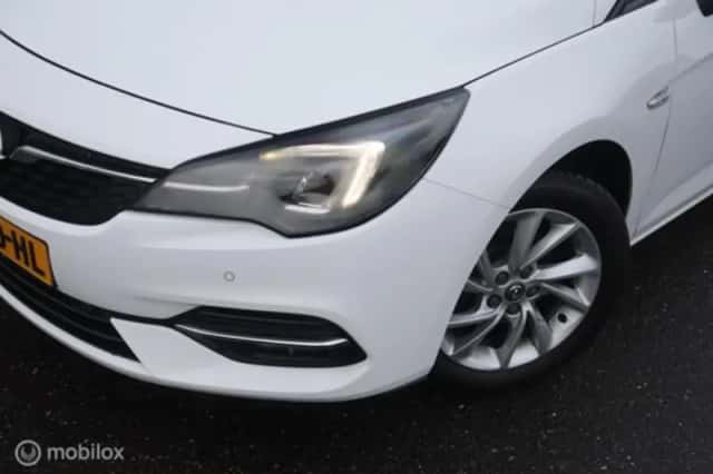 Opel Astra (2020) thumbnail 2