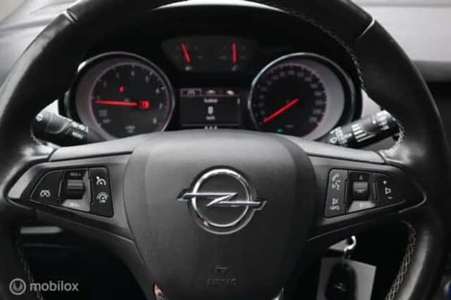 Opel Astra (2020) thumbnail 13